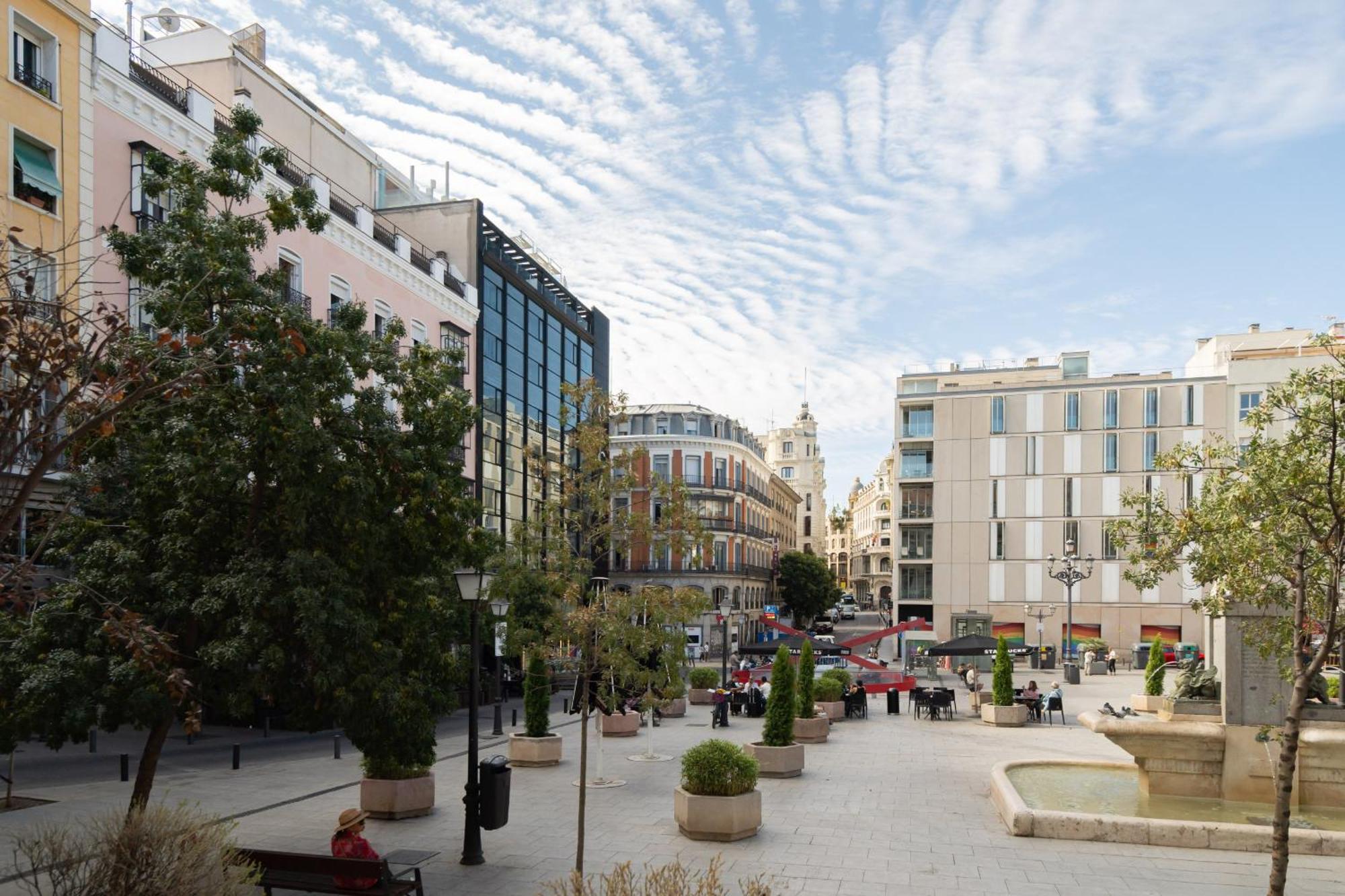Apartamento Reformado En La Gran Via Alquiler Temporal Madrid Dış mekan fotoğraf